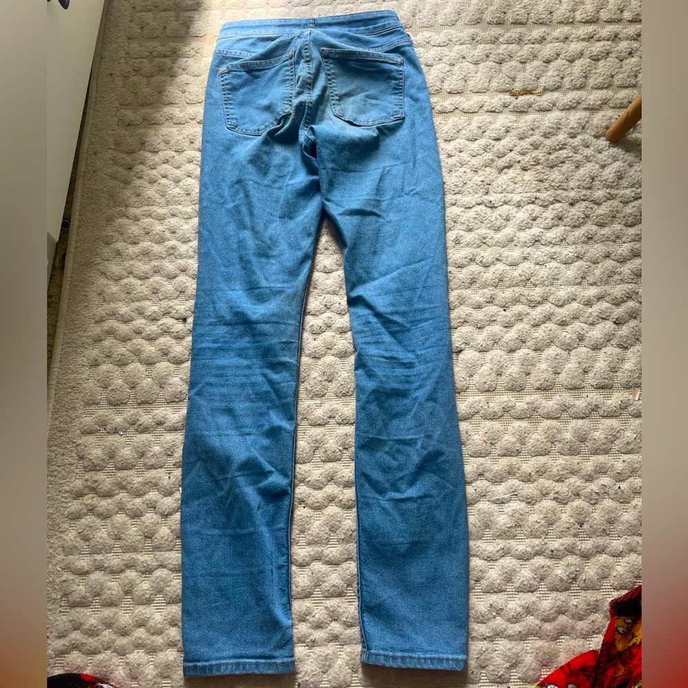 H&M light blue skinny jeans l